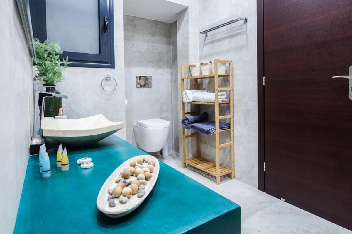 Beautiful Elegant Apartment Next To Monastiraki Atény Exteriér fotografie